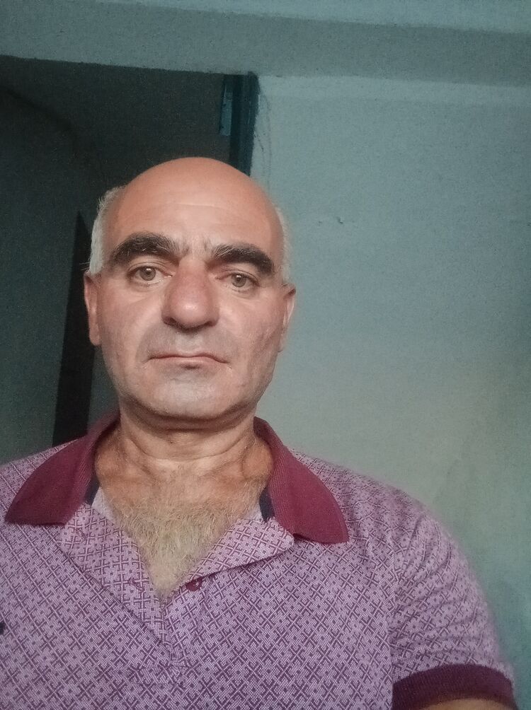  46443856  , 51 ,    