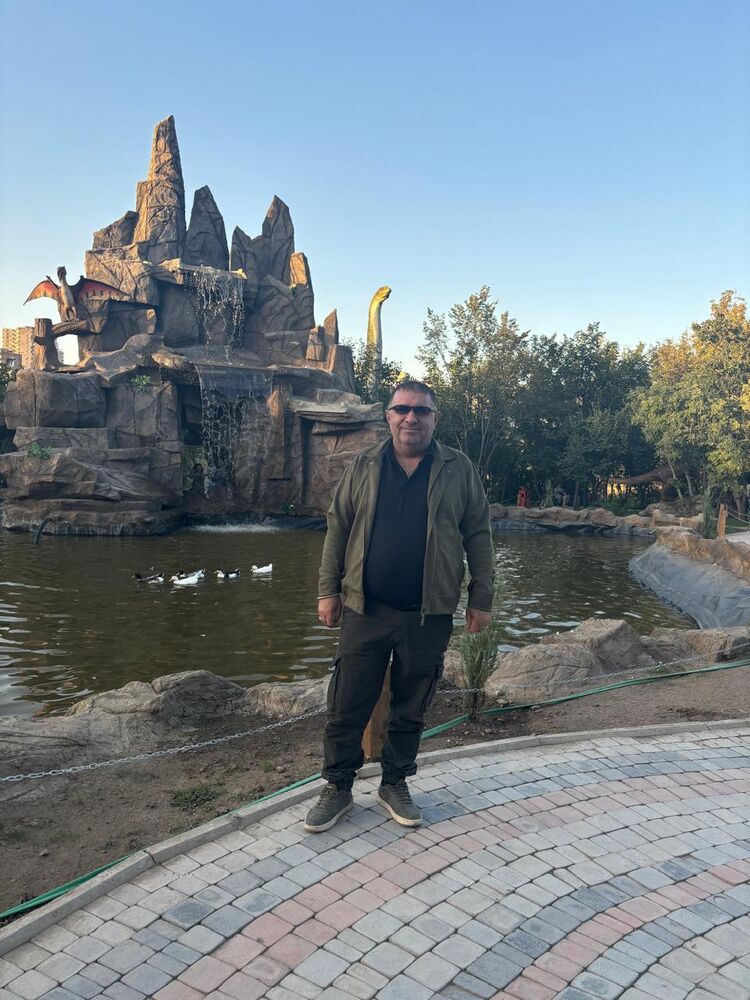  ,   Gevorg, 54 ,   ,   , c , 