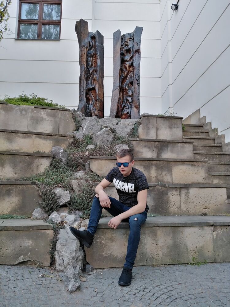  16449616  Vitaliy, 27 ,    
