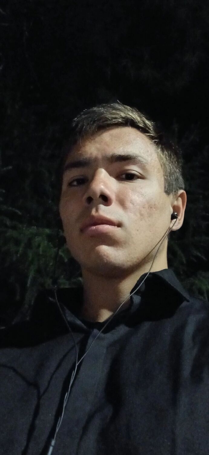 ,   Umar, 21 ,  