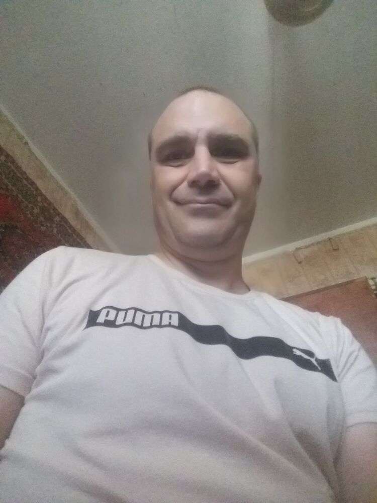  39256646  Denis, 44 ,    