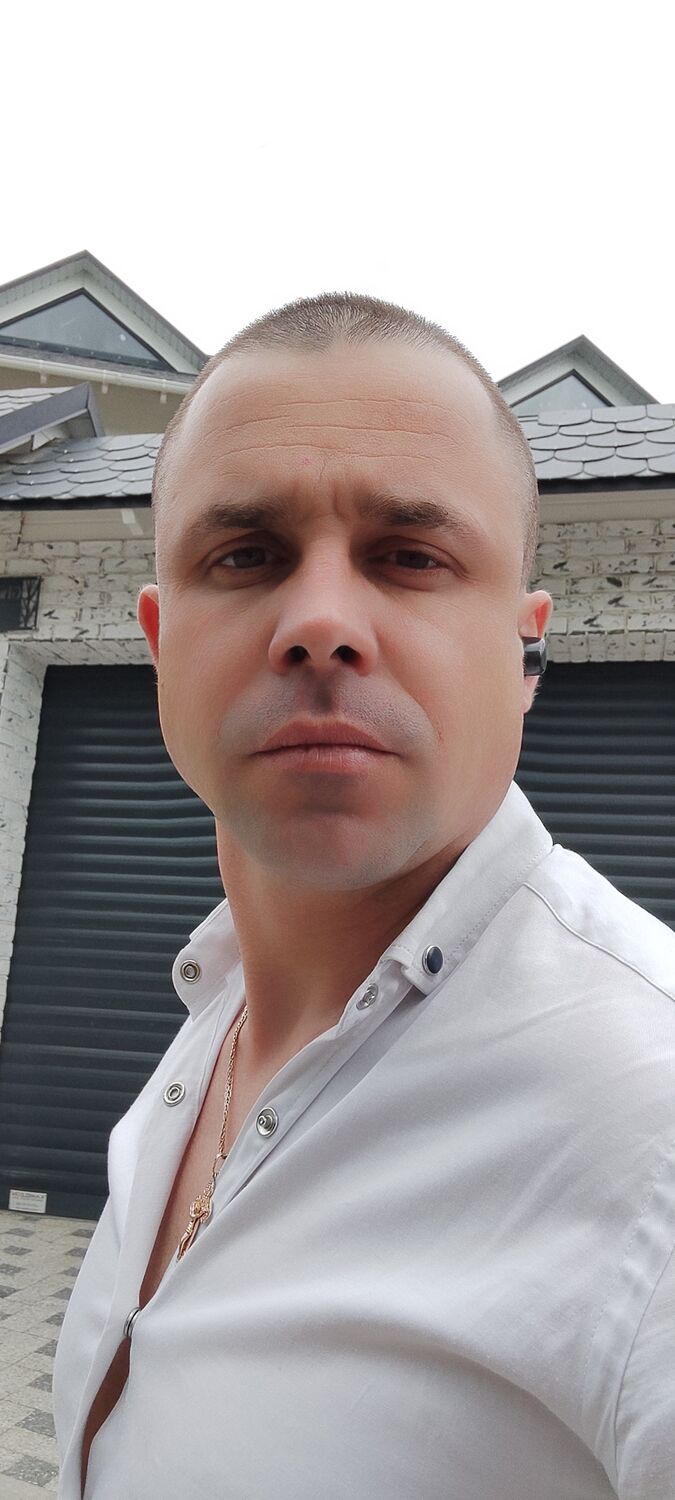  42701346  Toma, 34 ,    Azor