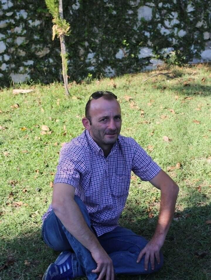  21342206  Daviti, 51 ,    