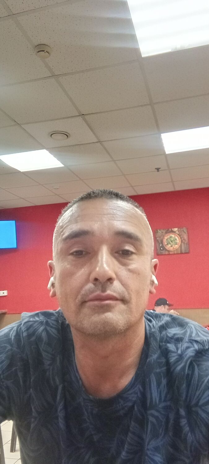  52884256  Kamol, 48 ,    