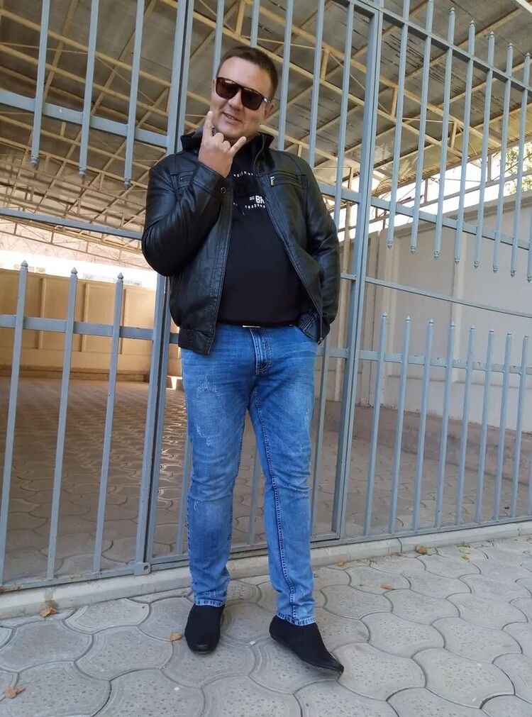  31449986  , 37 ,    