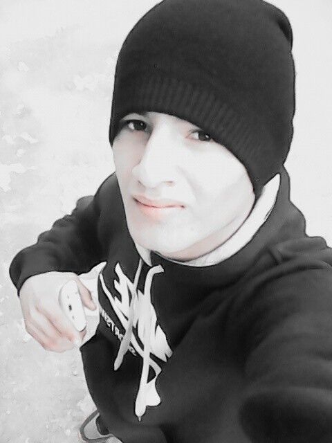  8596576  Huligan, 27 ,    