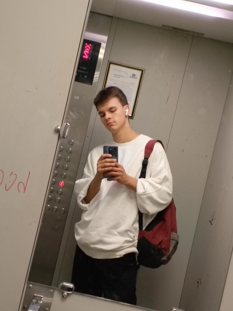  46533596  , 22 ,    