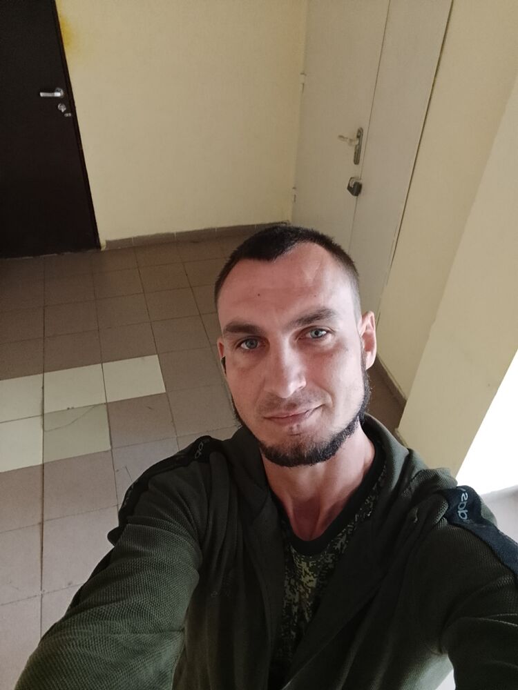  46589926  , 33 ,    
