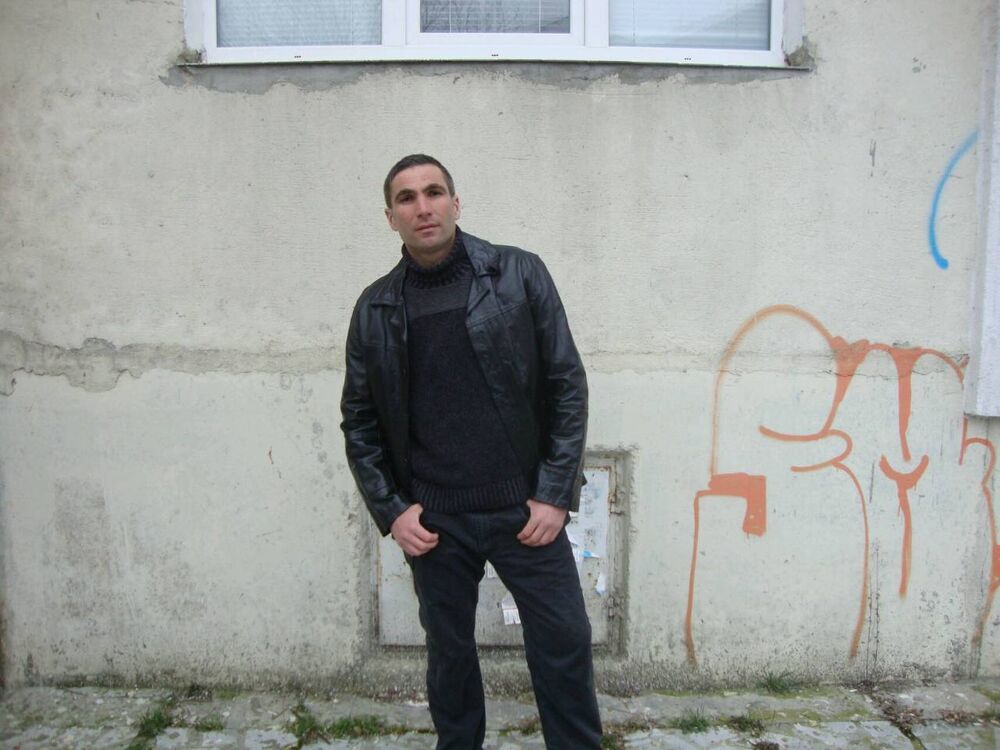  46681296  Karlito, 51 ,    