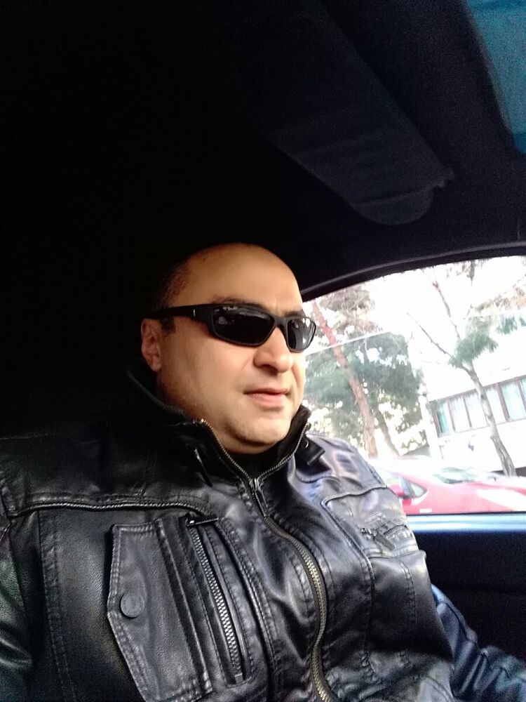  21033616  Lasha, 45 ,    