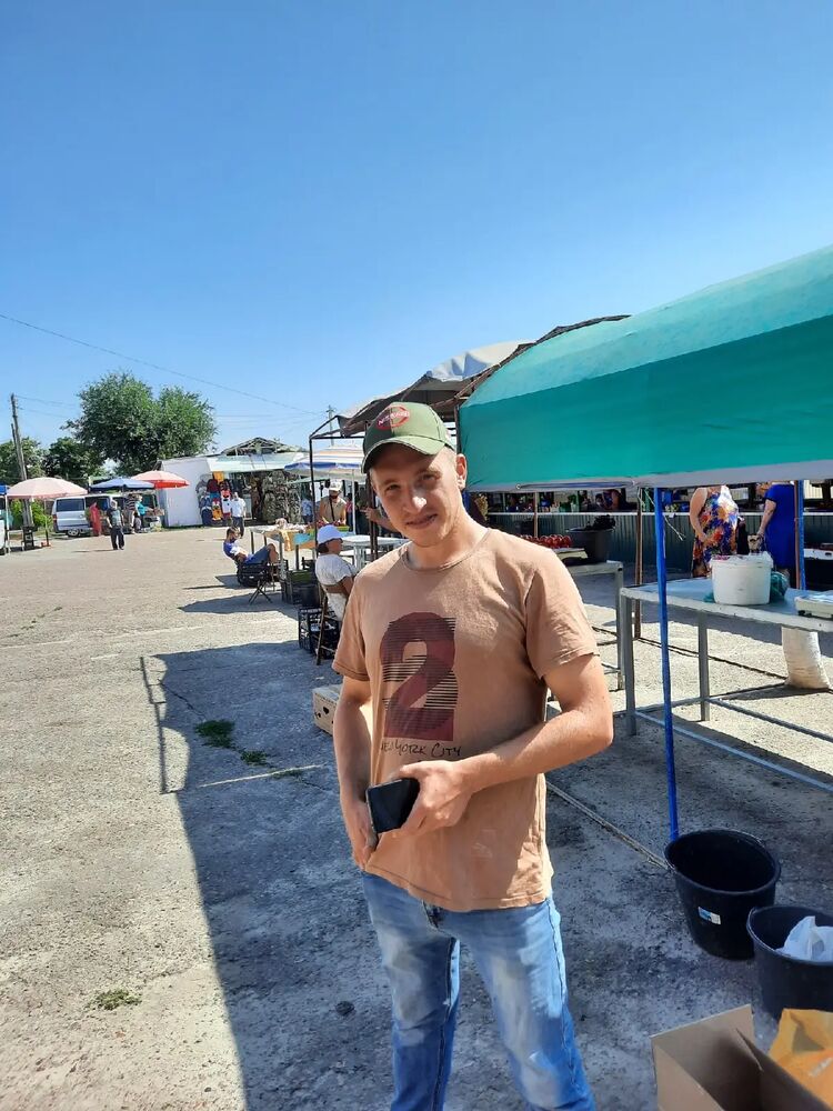  27918946  Evgeny, 31 ,     