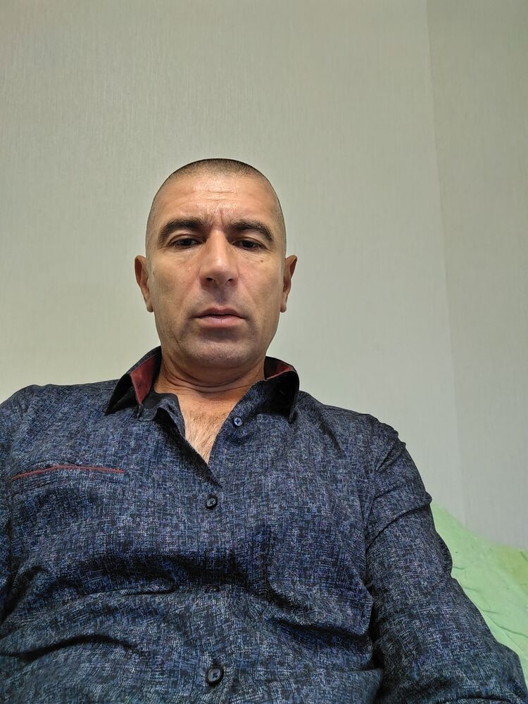  53647066  Aliks, 47 ,    