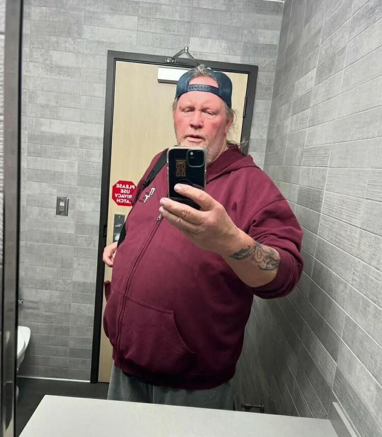  49934436  Franck, 55 ,    