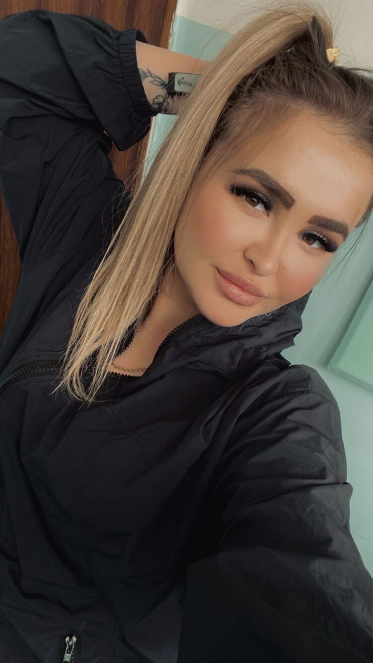  ,   Liliya, 30 ,  
