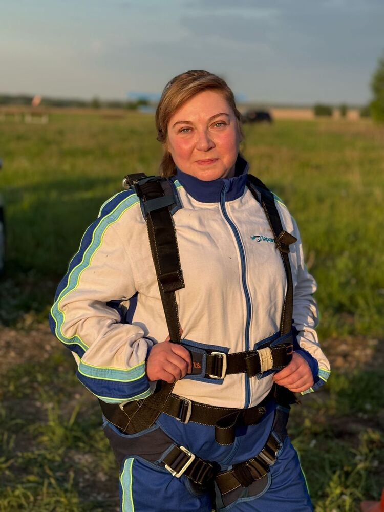  54447076  Julia, 42 ,    