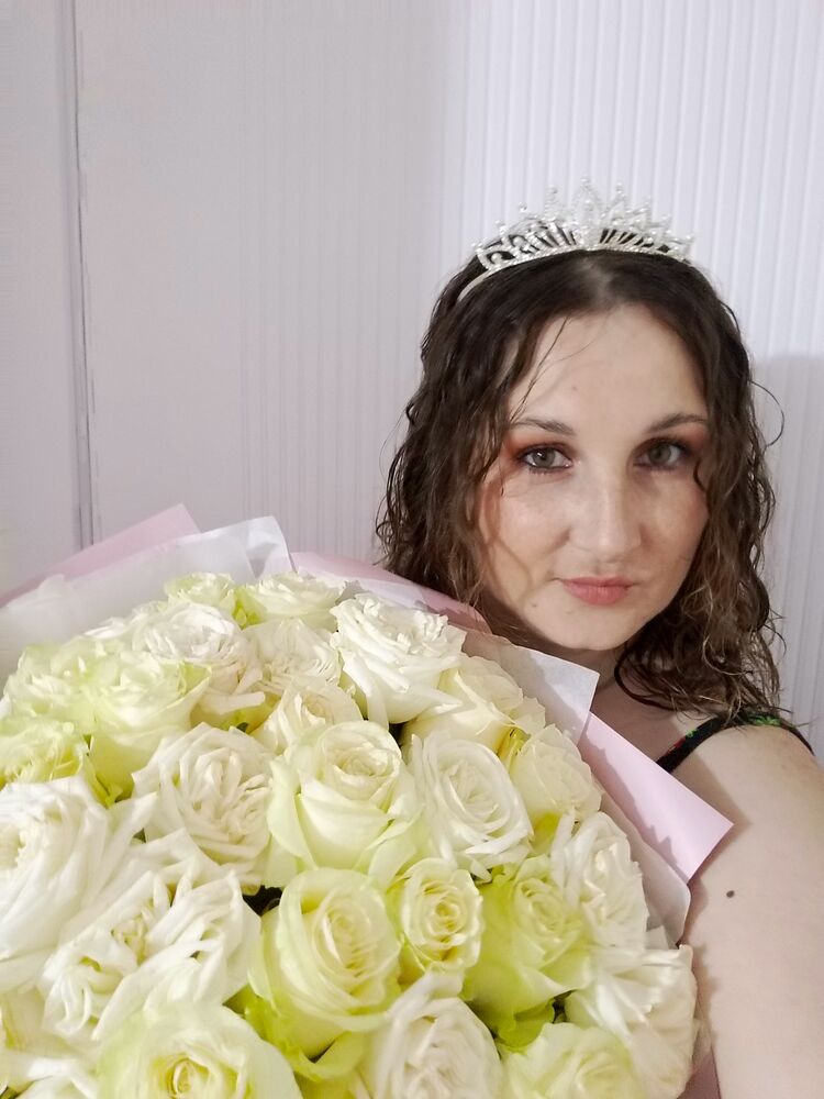  ,   Milena, 40 ,   ,   