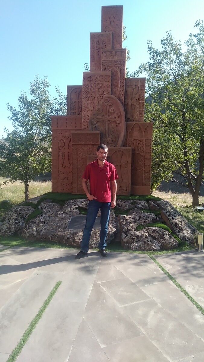 ���� 18368966 ������� Jon, 40 ���, ���� ���������� � �������