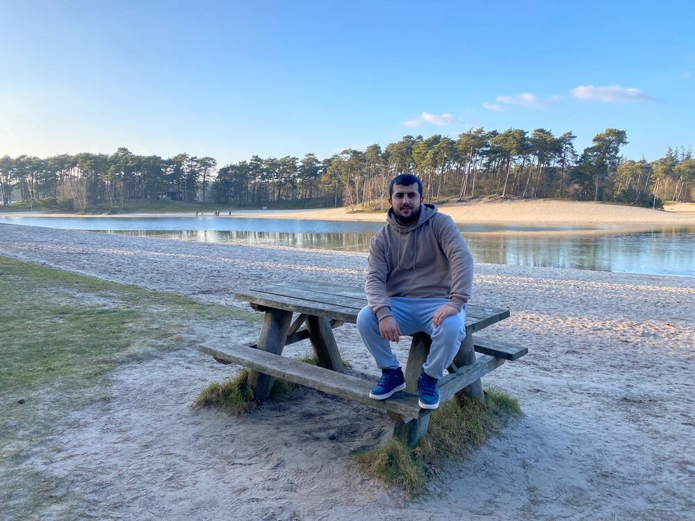  Amersfoort,   Alisher, 27 ,   ,   , c 