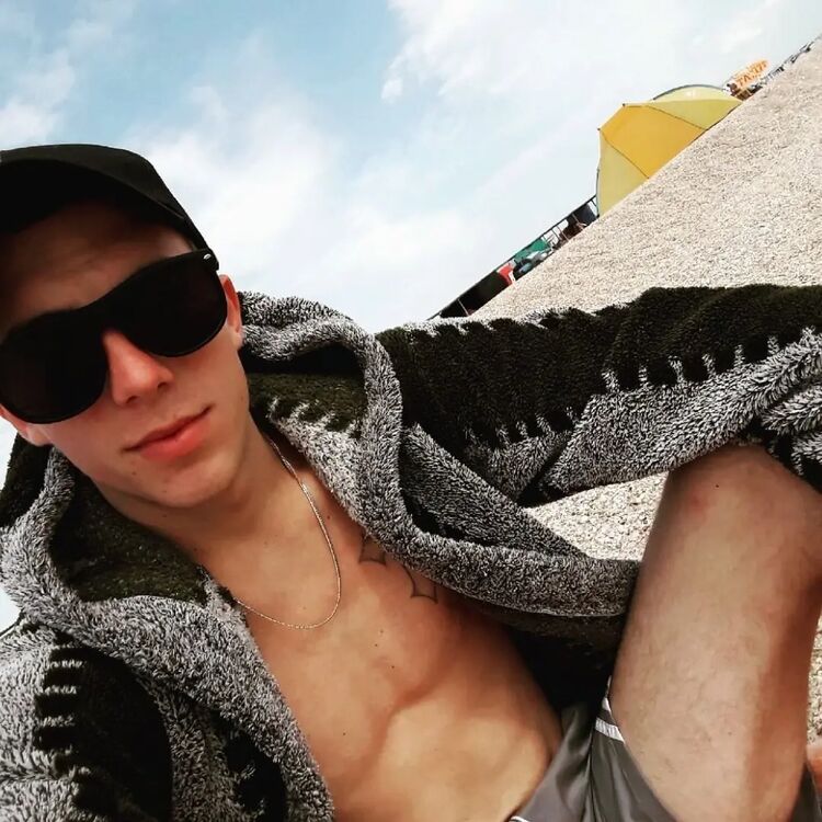 ���� 33092246 ������� Denis, 27 ���, ���� ���������� � ����������