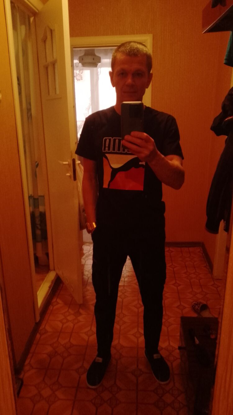  42523436  , 47 ,    