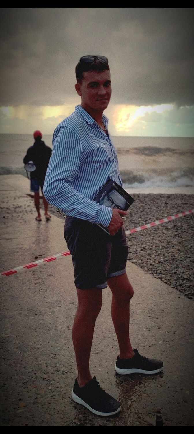  32656526  Ivan, 36 ,    