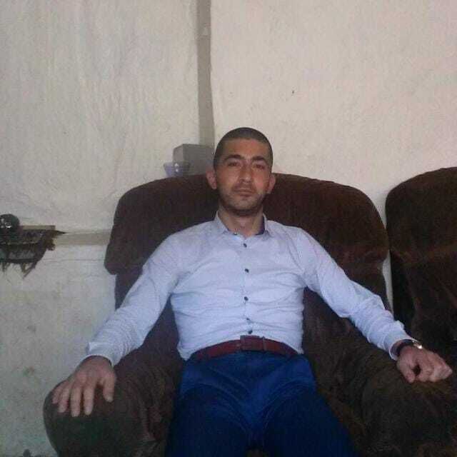  46521306  Georg, 33 ,    