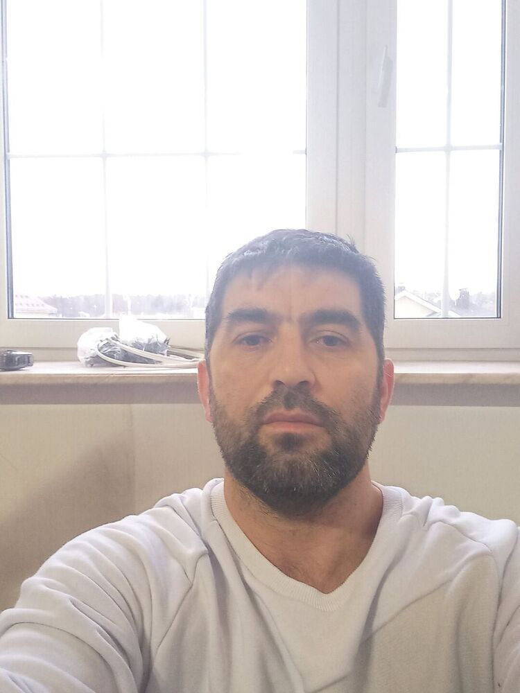  47812066  Firuz, 40 ,     