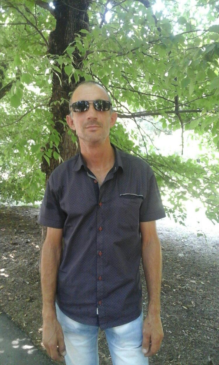  27244446  Vladimir, 48 ,    