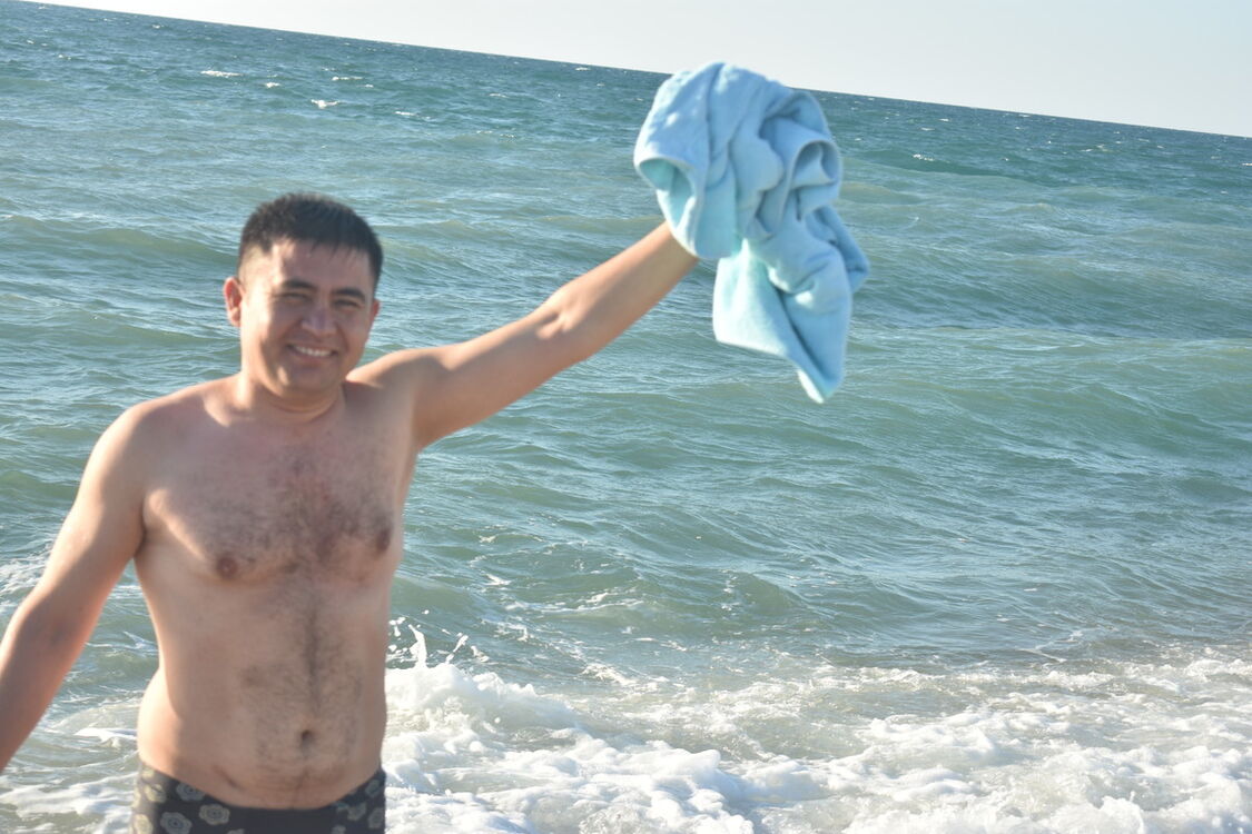  18158766  Ibrat, 39 ,    