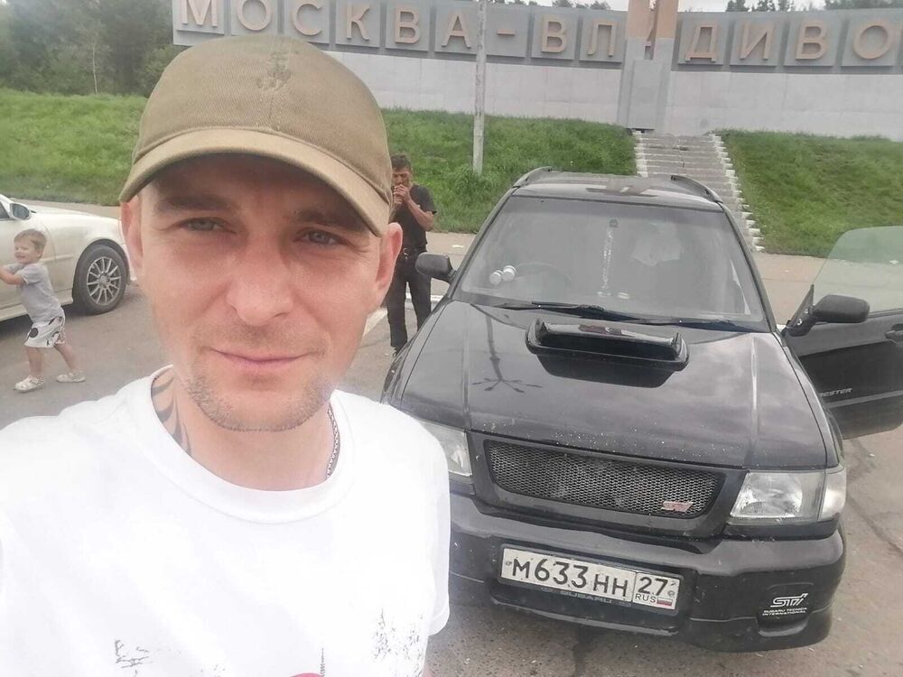  ,   Artem, 32 ,   ,   , c , 