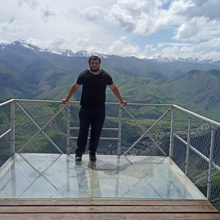  49939726  LAKEC, 31 ,    