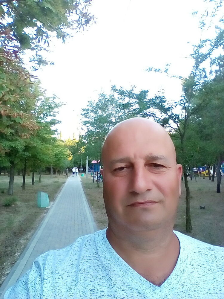  9883306  , 43 ,    