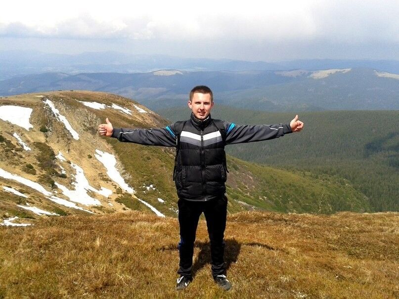  8982426  Vladymyr, 36 ,    