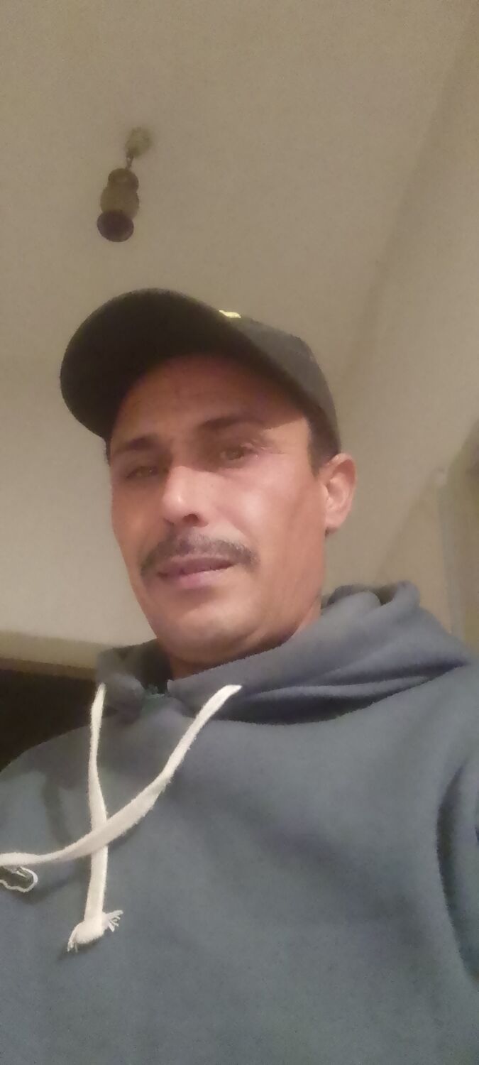  49444136  Maher, 43 ,    