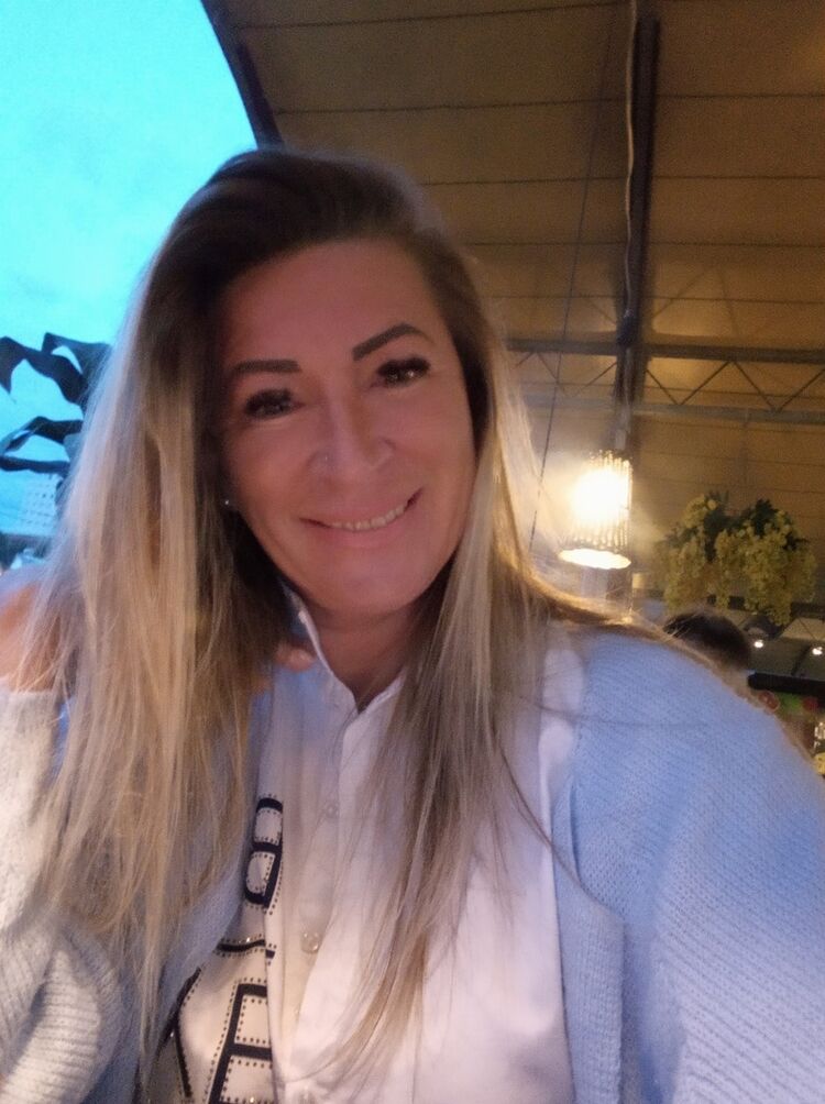 ,   Iveta, 53 ,   ,   , c 