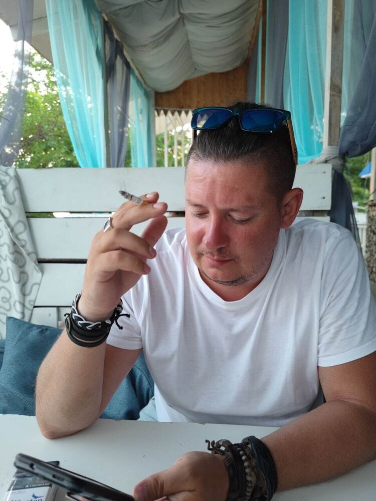  29265526  Peter, 38 ,    