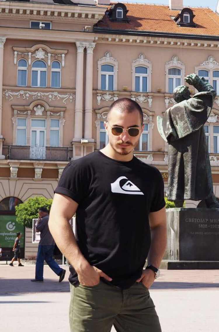  ,   Onur, 33 ,   ,   , c , 
