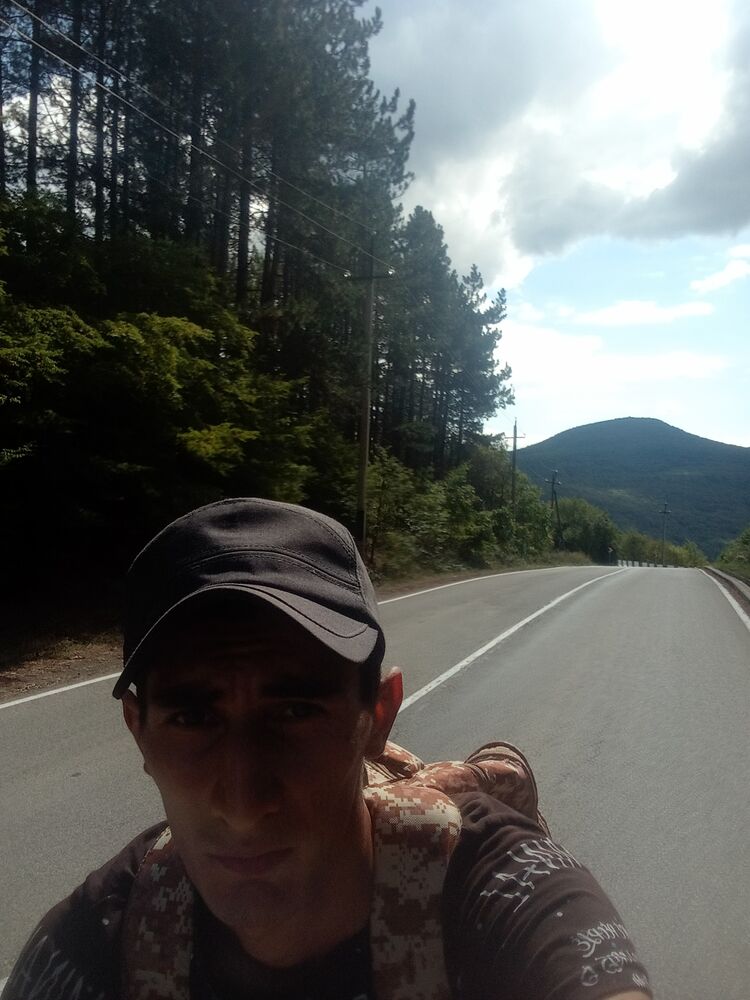  25077766  Avtandil, 27 ,    