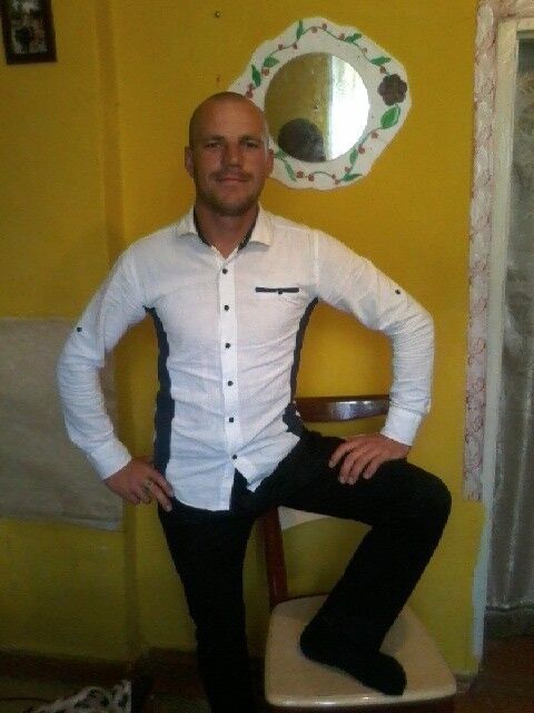  ,   Sergei, 30 ,   