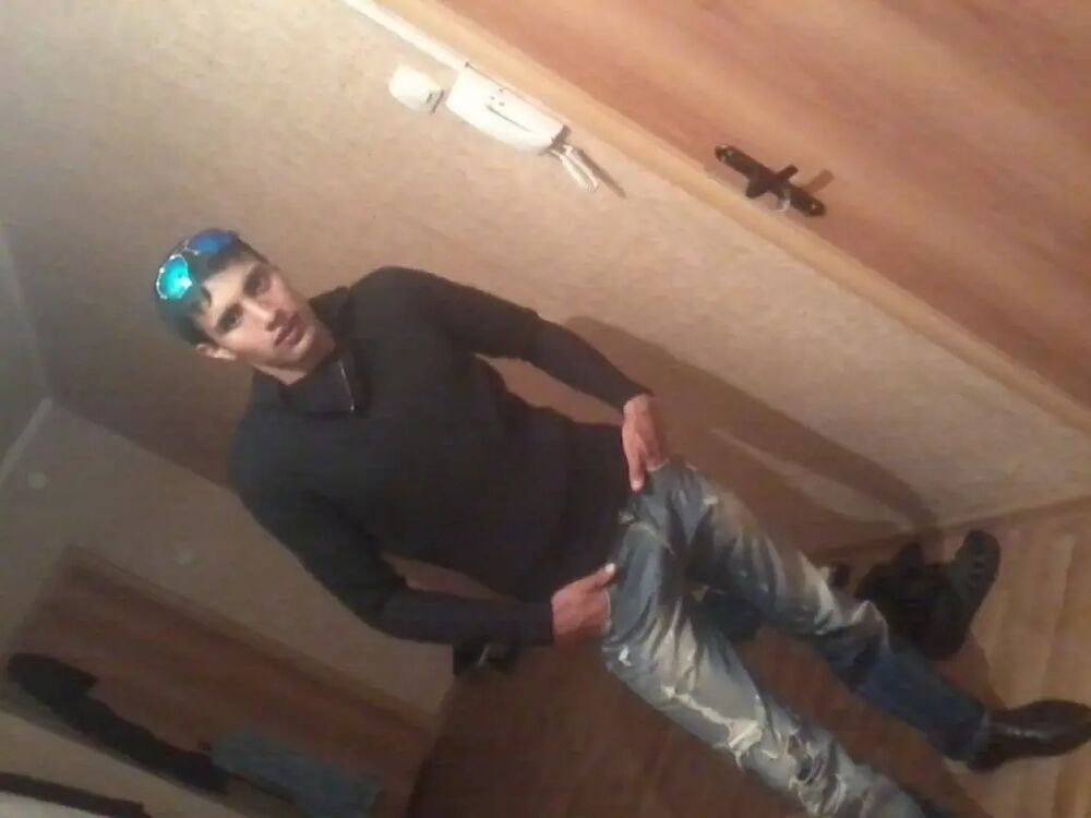  28678516  Vasily, 33 ,    