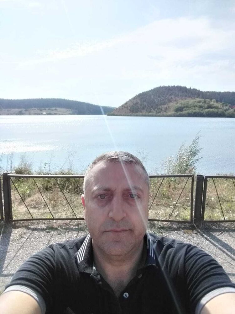  37530486  Rauf, 44 ,    