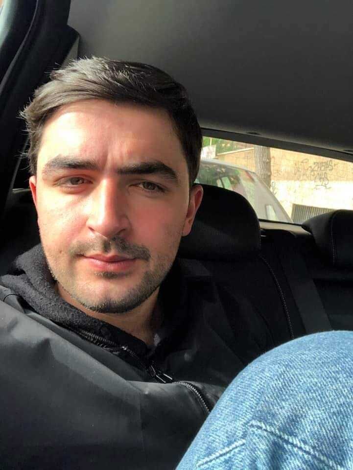  41969556  Zviadi, 31 ,    