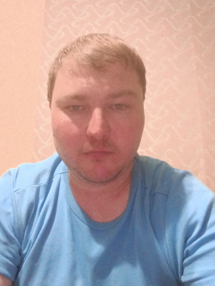  31774326  Alex, 39 ,    