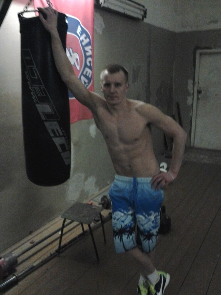  9675576  Mezza, 37 ,    