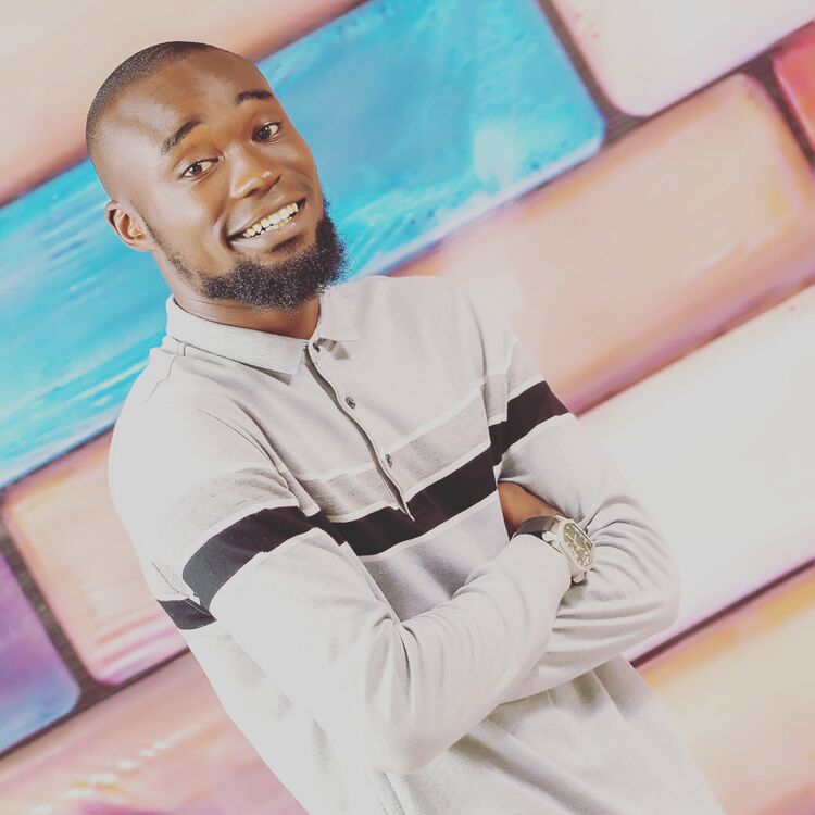  ,   Zazy Ekene, 29 ,   ,   , c 