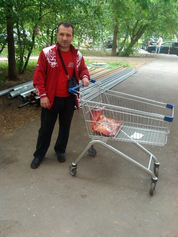  7556636  Gevorg, 55 ,    