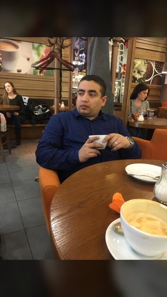  ,   Ali, 32 ,   ,   , c 