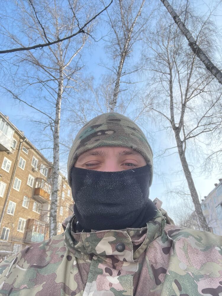  50686766  Vladislav, 31 ,    