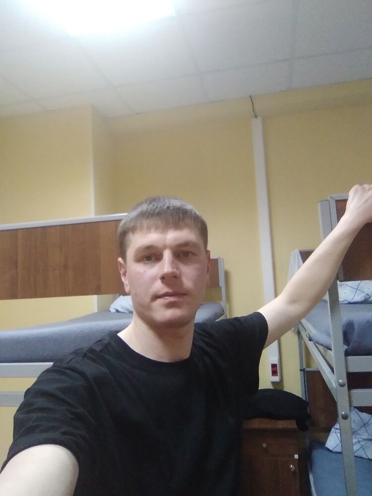  26805026  Valentin, 34 ,    