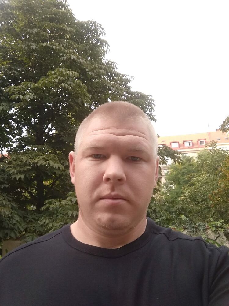 17841196  Viktor, 35 ,    Kyje